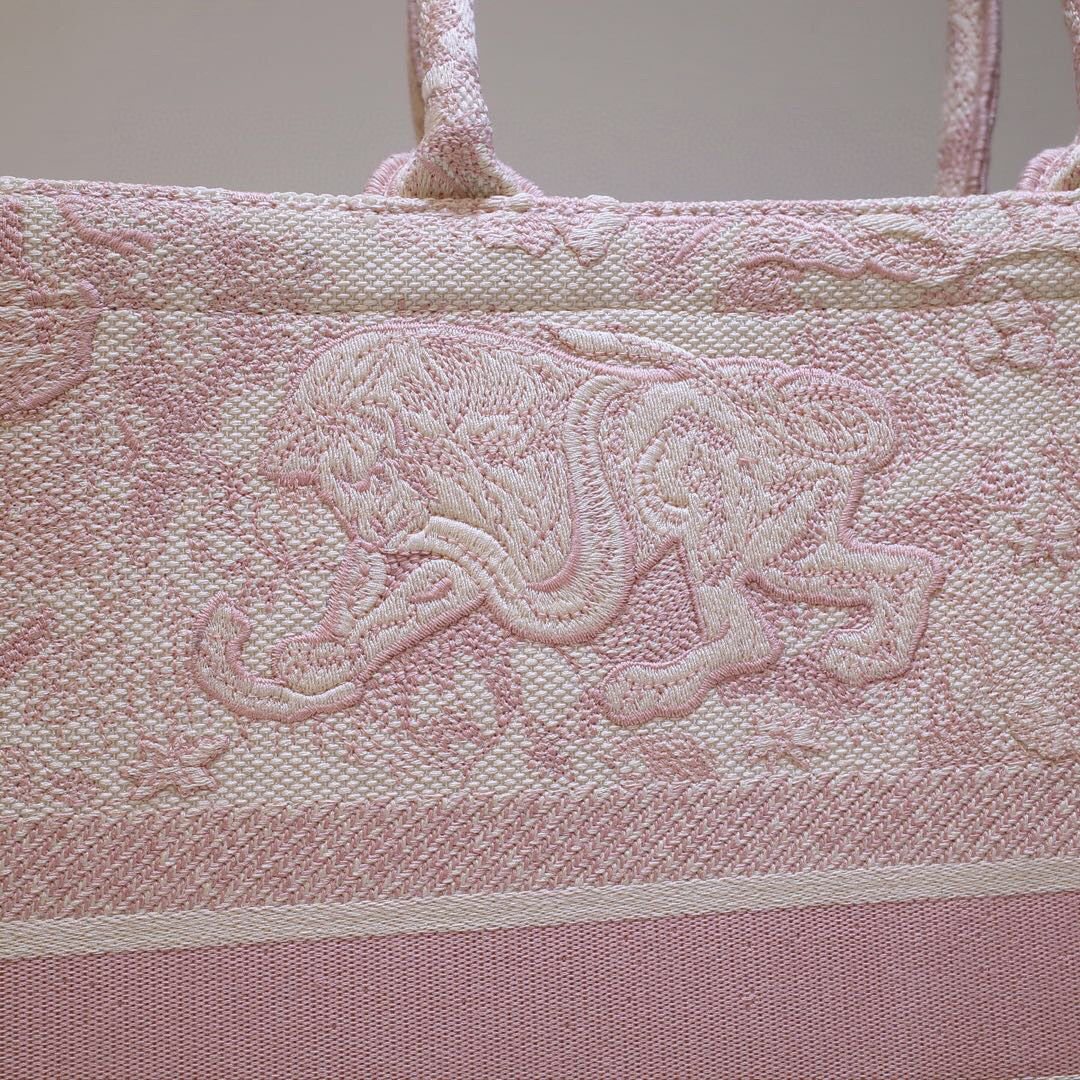 D*or book tote