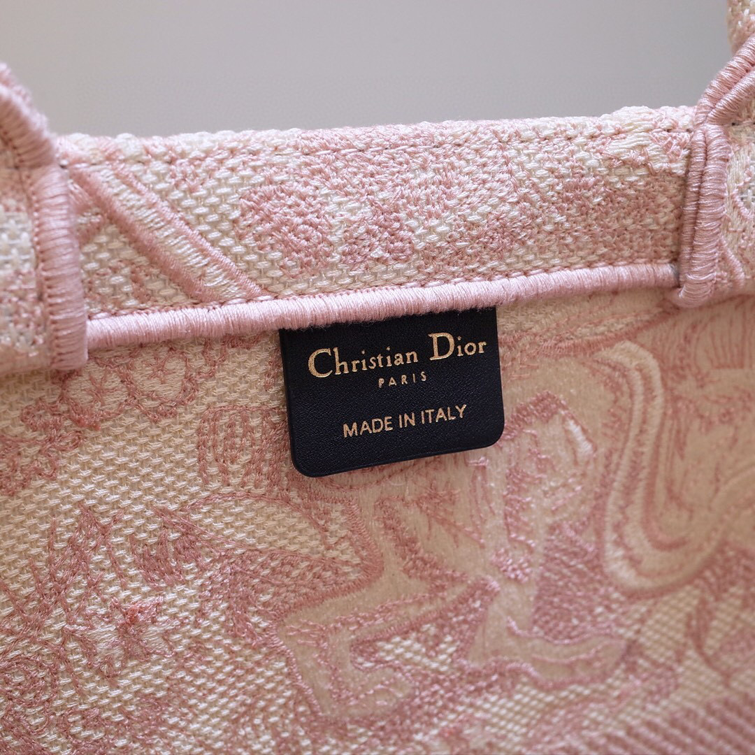 D*or book tote