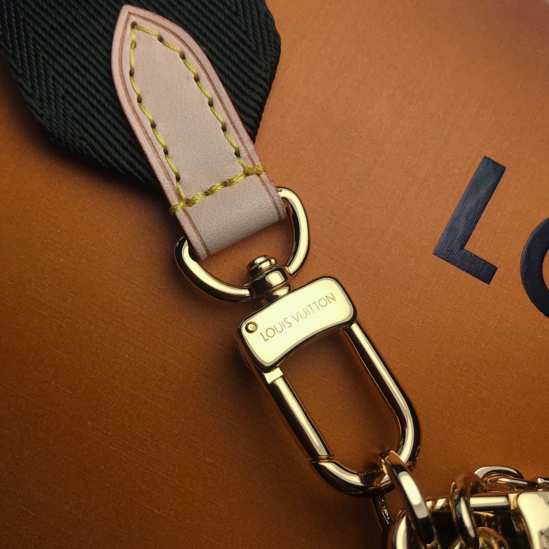 l**is V*t*n multi pochette accessories