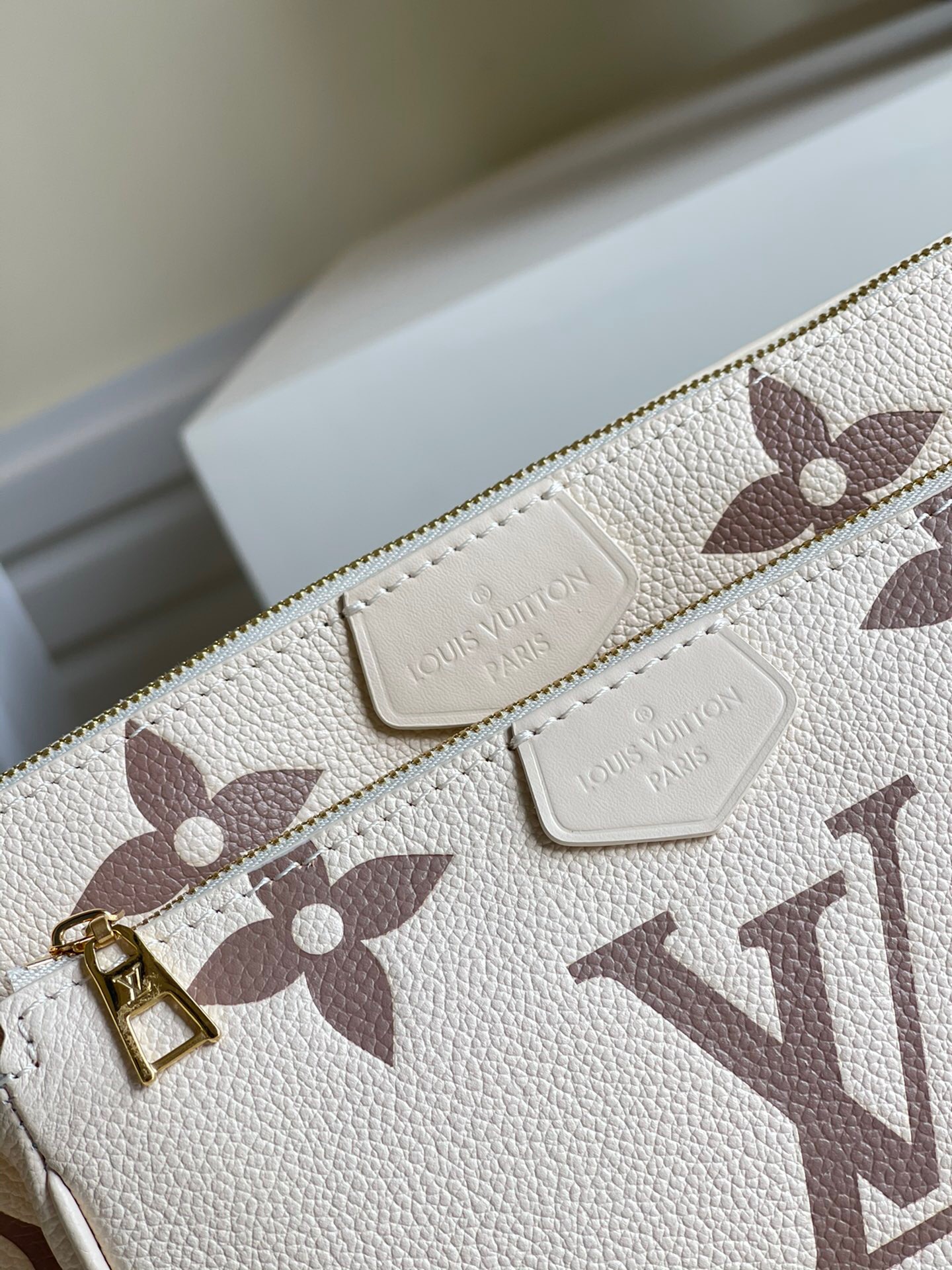 l**is V*t*n multi pochette accessories