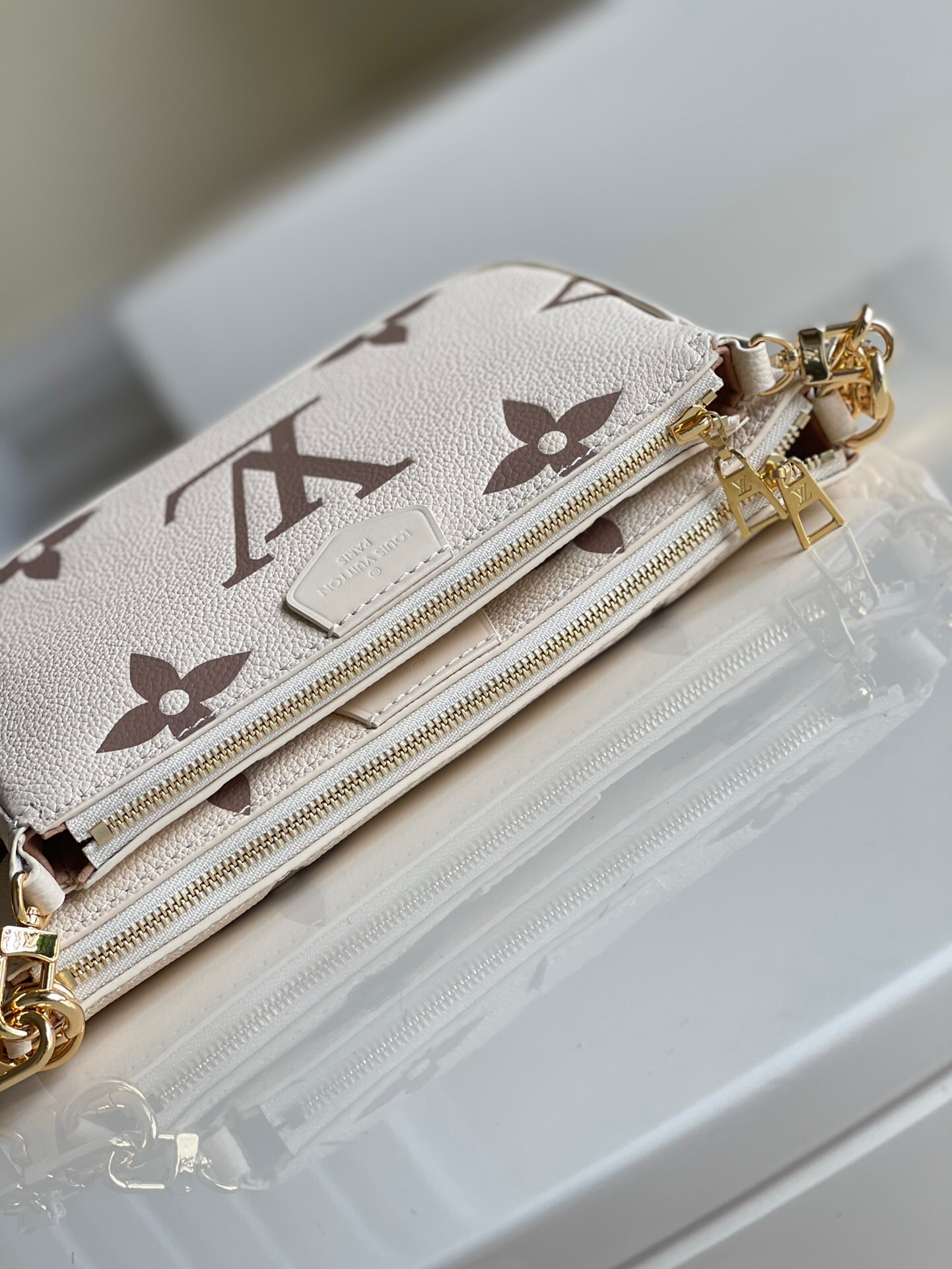 l**is V*t*n multi pochette accessories