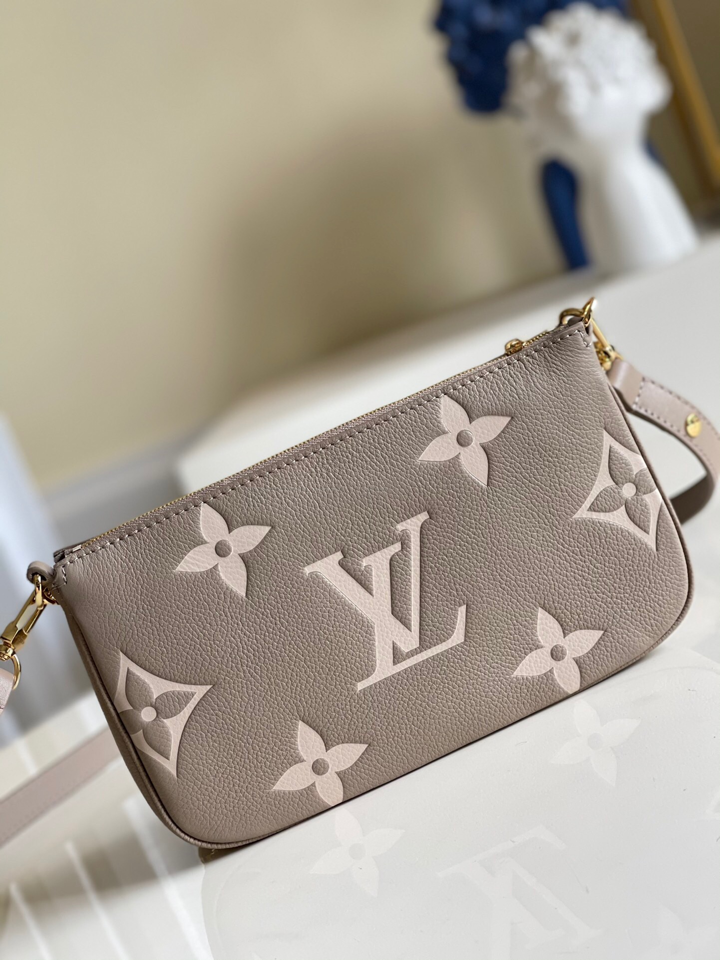l**is V*t*n multi pochette accessories