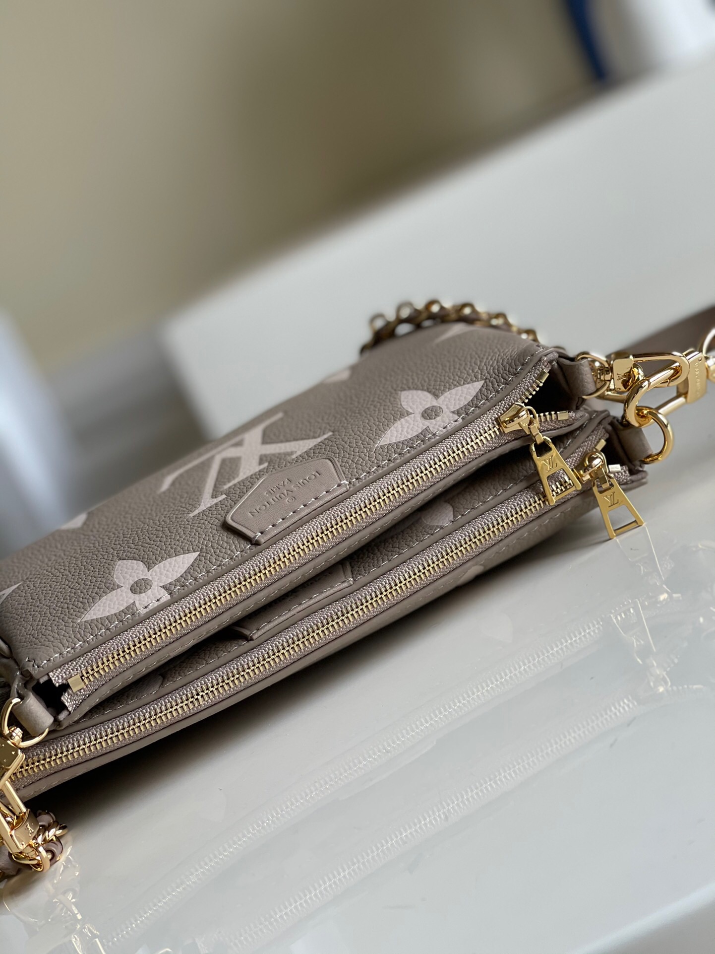 l**is V*t*n multi pochette accessories