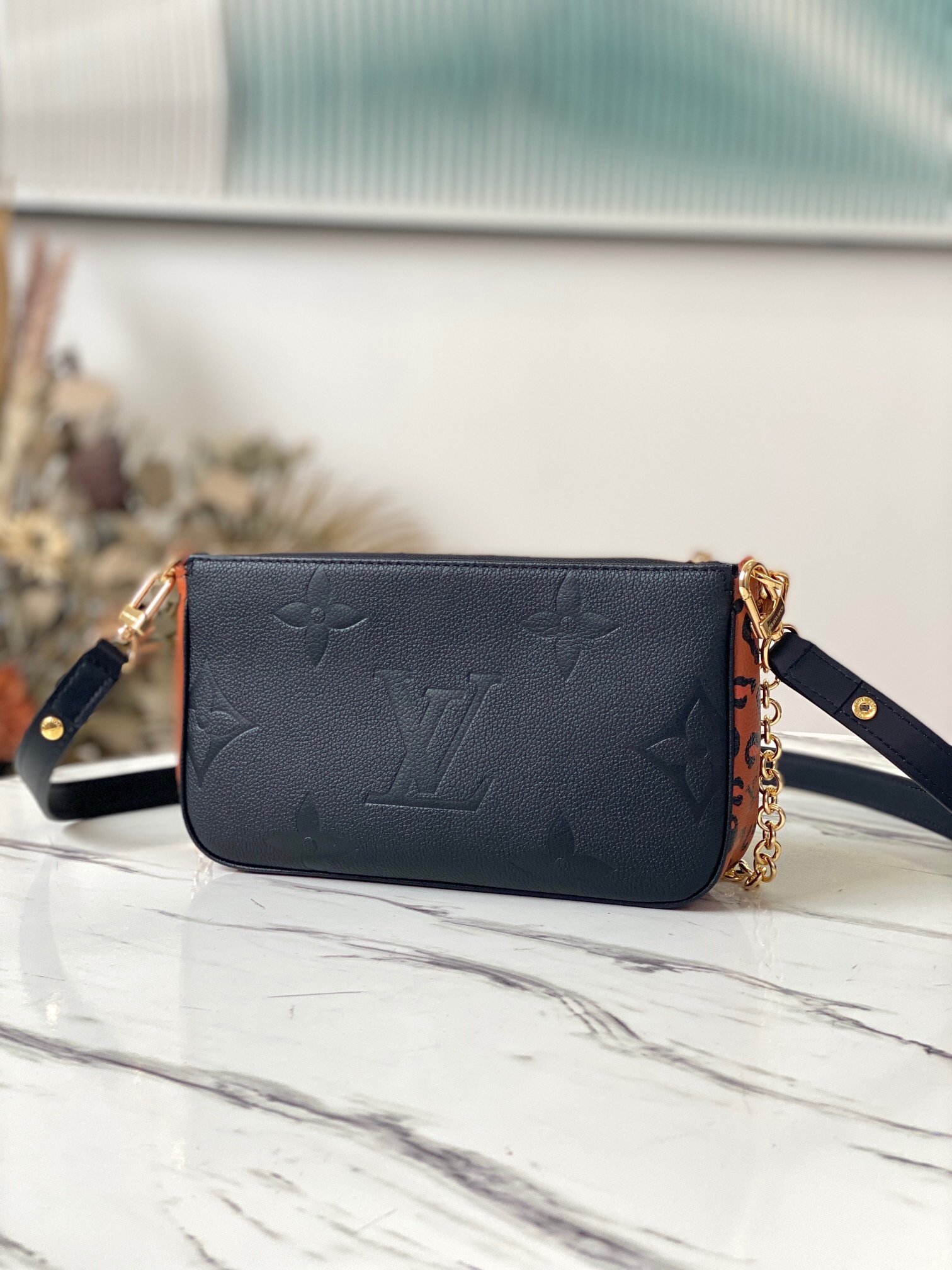 l**is V*t*n multi pochette accessories