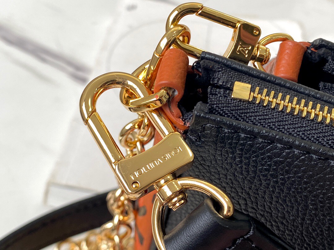 l**is V*t*n multi pochette accessories