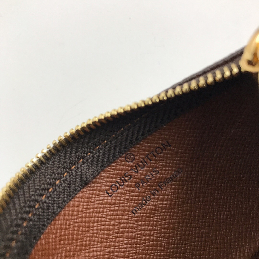 l**is V*t*n coin purse