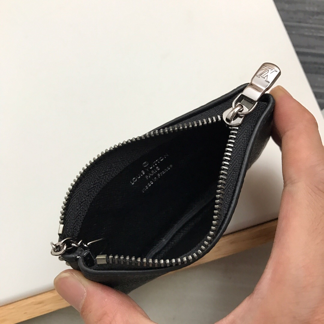 l**is V*t*n coin purse