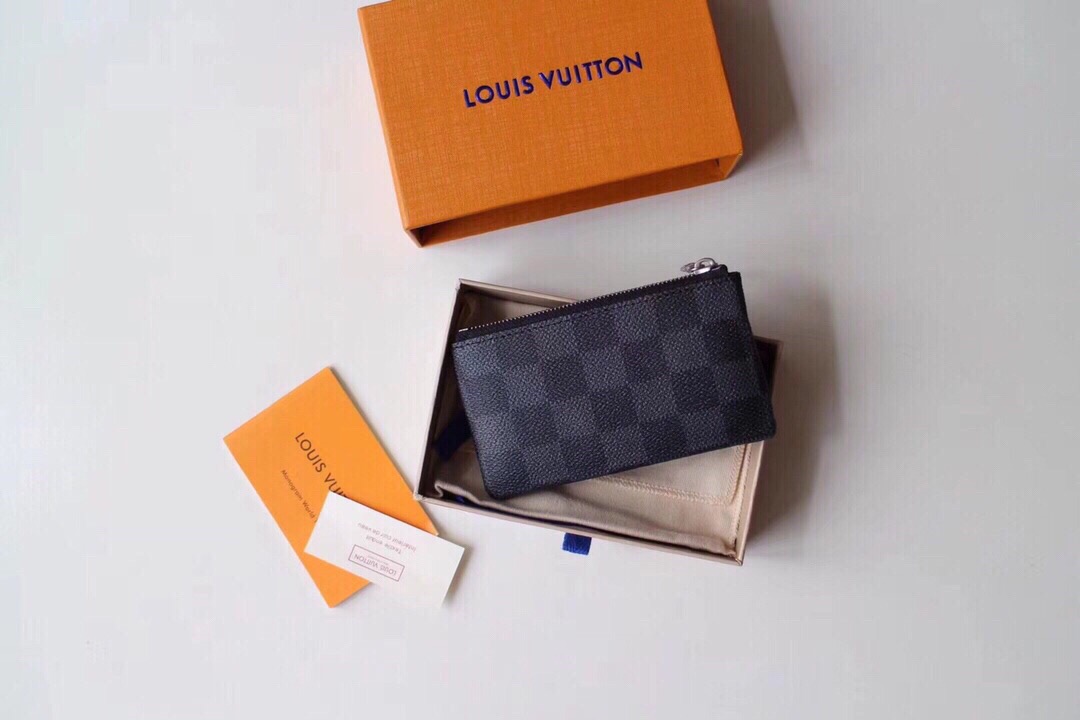 l**is V*t*n coin purse