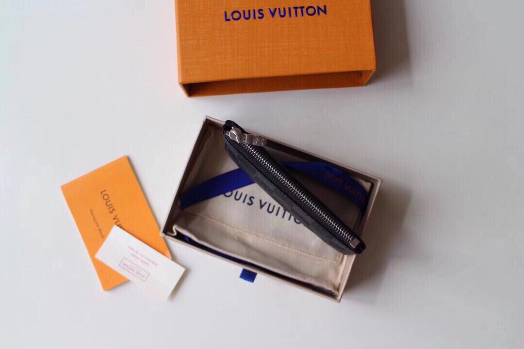 l**is V*t*n coin purse