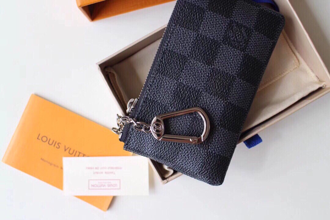 l**is V*t*n coin purse