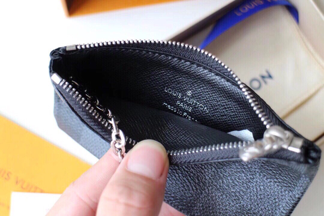 l**is V*t*n coin purse