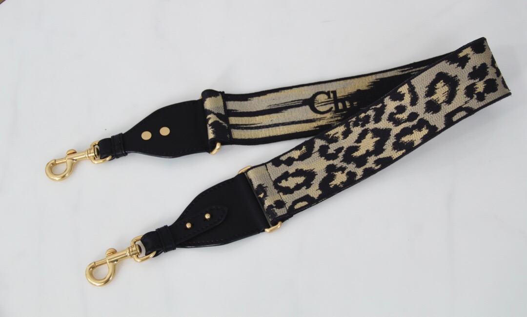 D*or shoulder strap