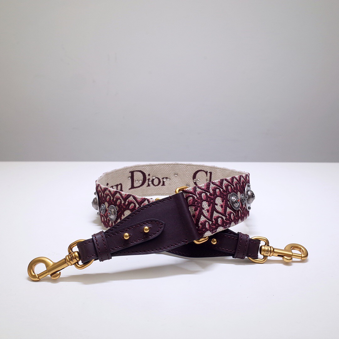 D*or shoulder strap