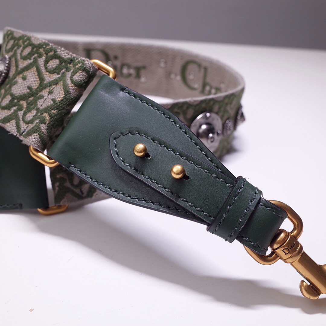 D*or shoulder strap