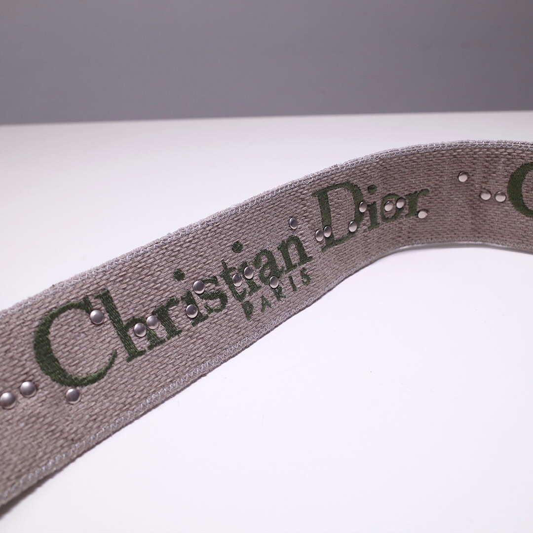 D*or shoulder strap