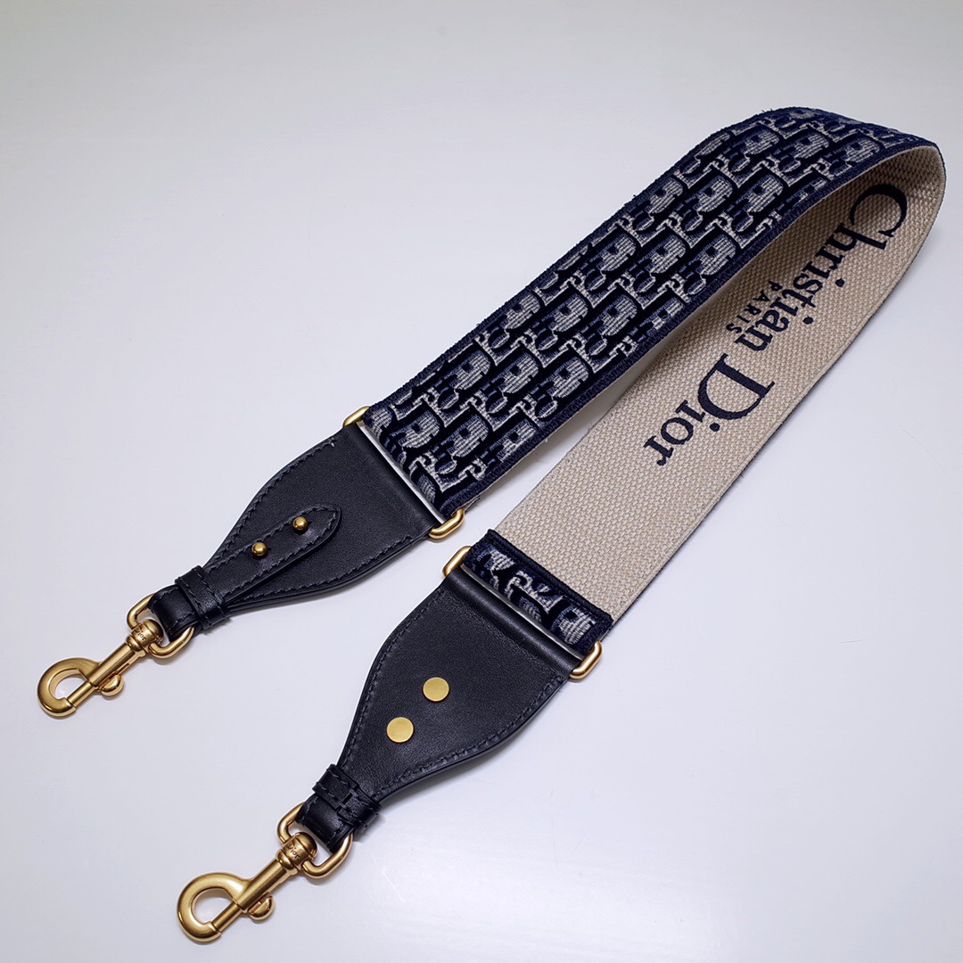 D*or shoulder strap