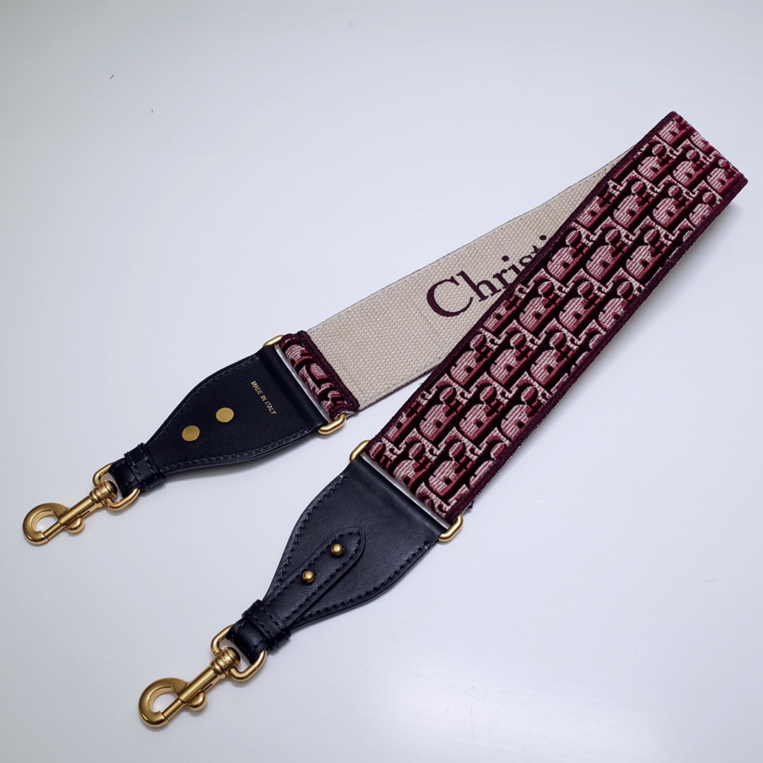 D*or shoulder strap