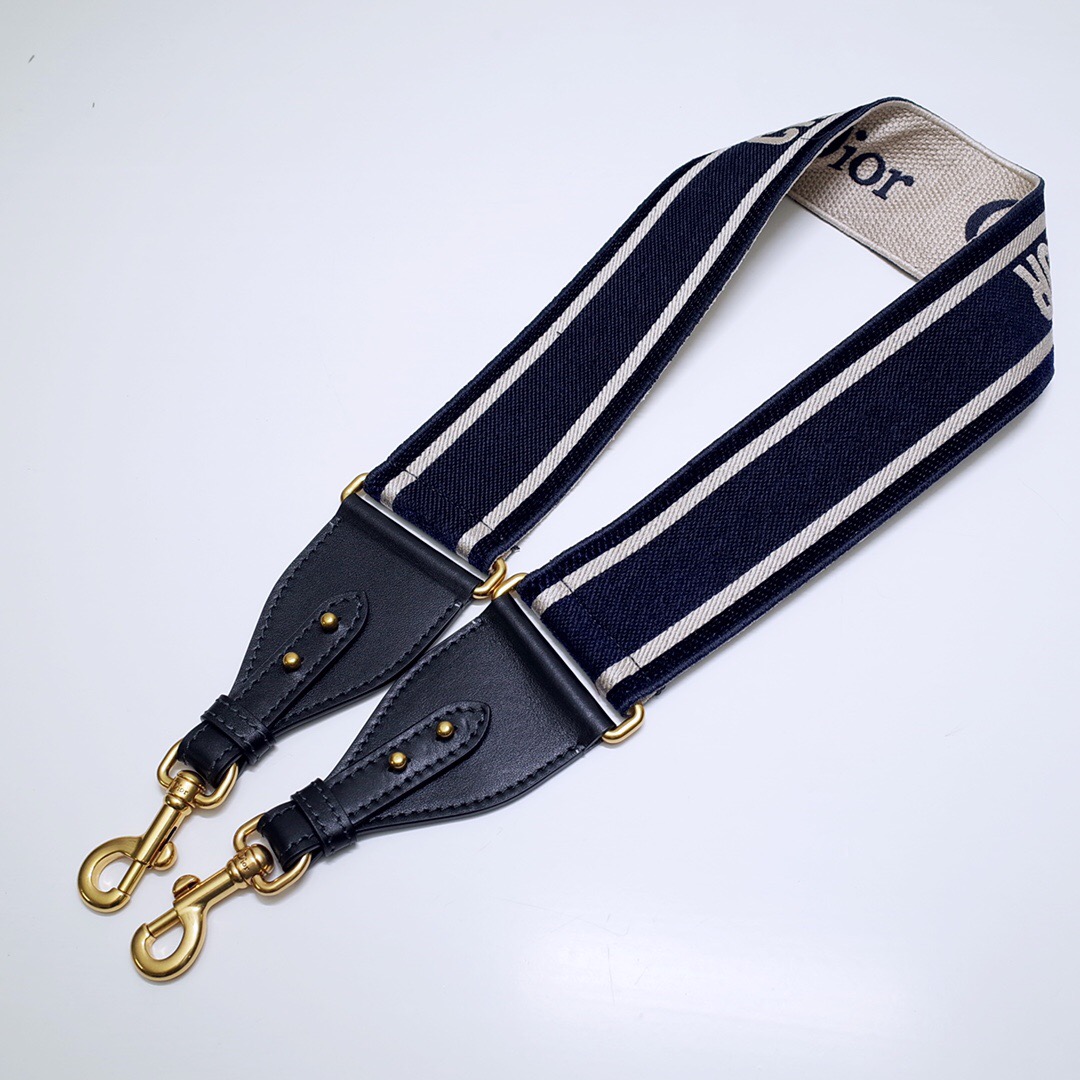D*or shoulder strap