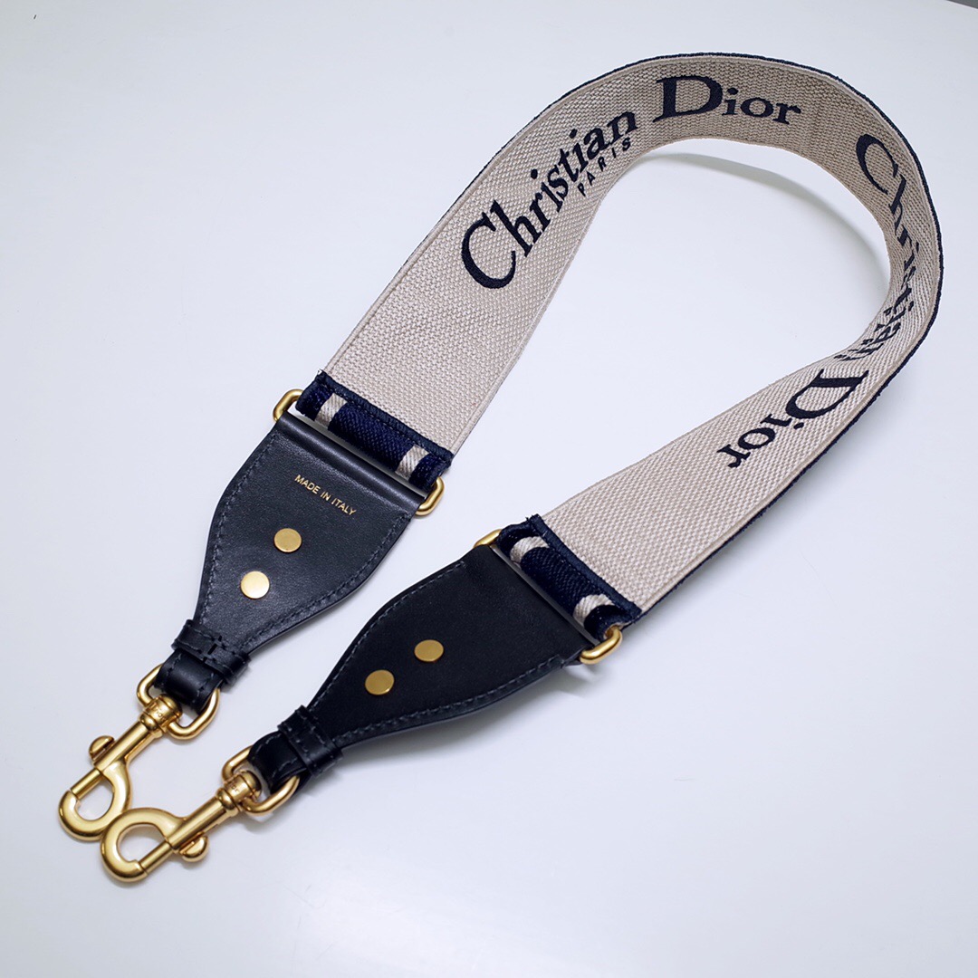 D*or shoulder strap