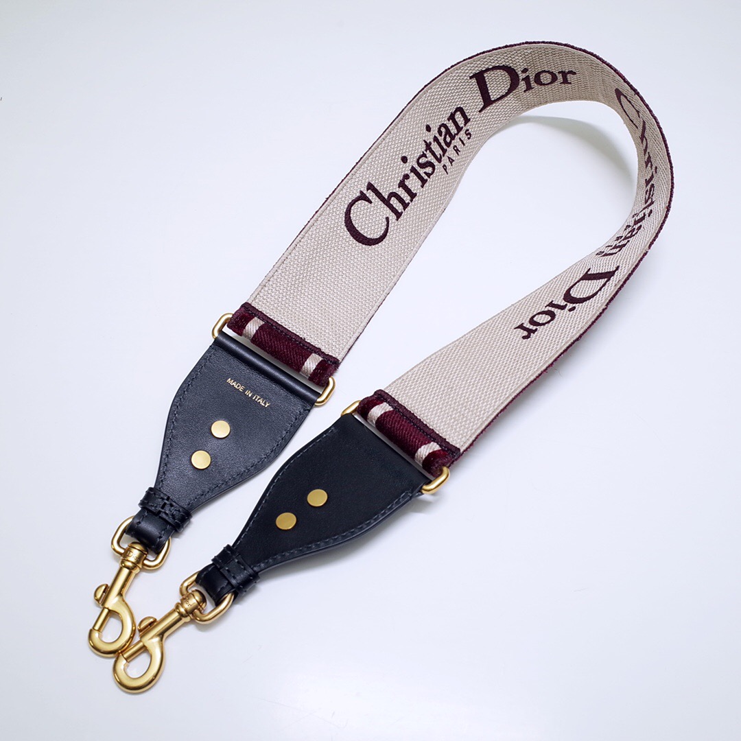 D*or shoulder strap