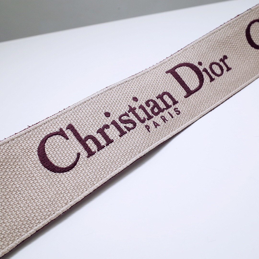 D*or shoulder strap