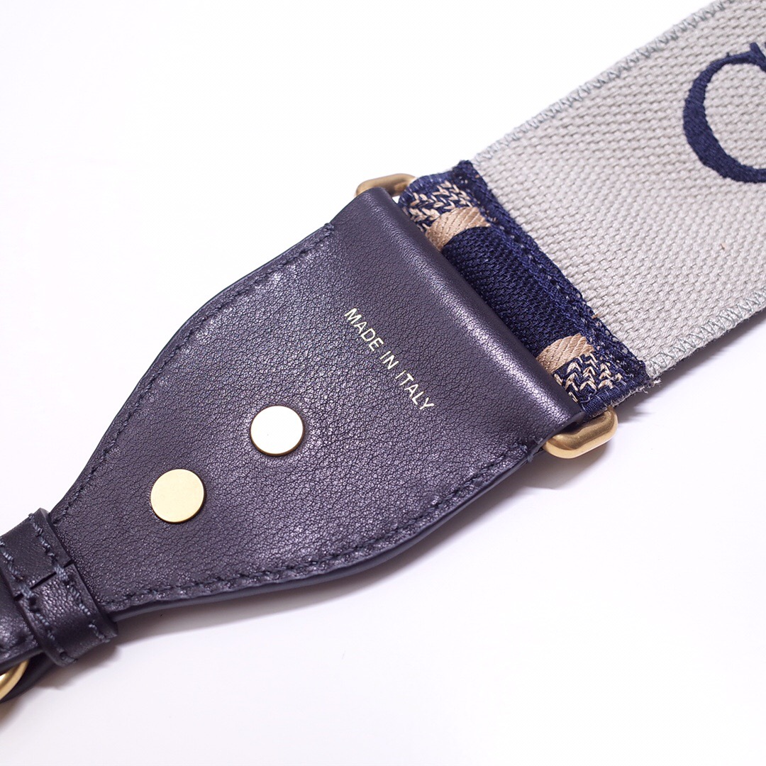 D*or shoulder strap