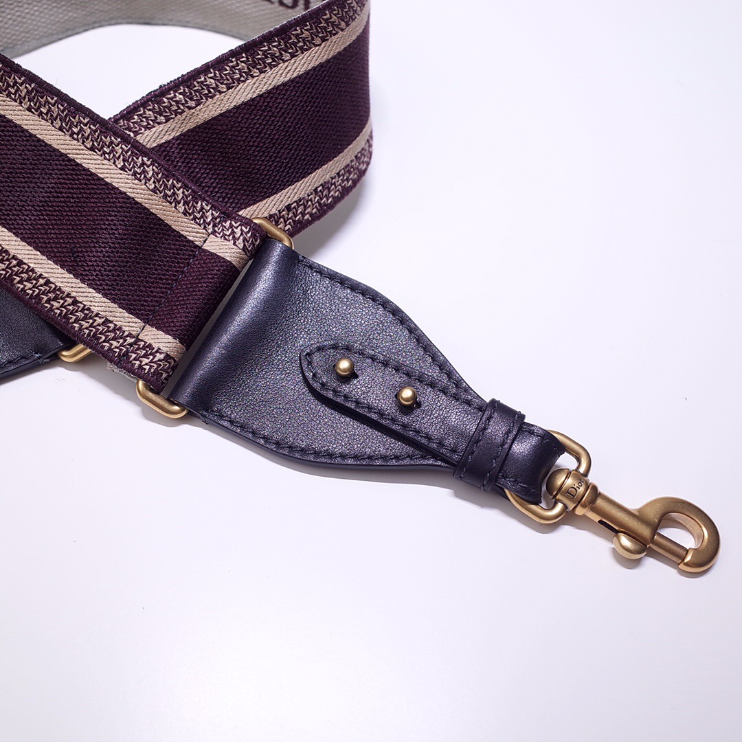 D*or shoulder strap