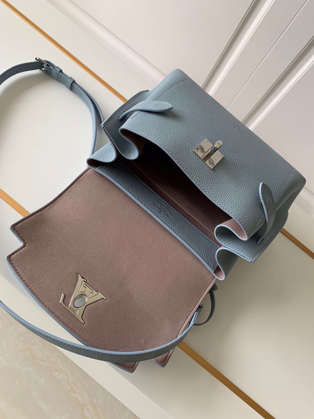 l**is V*t*n sac lockme bb