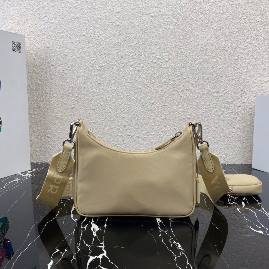Pra*a nylon hobo
