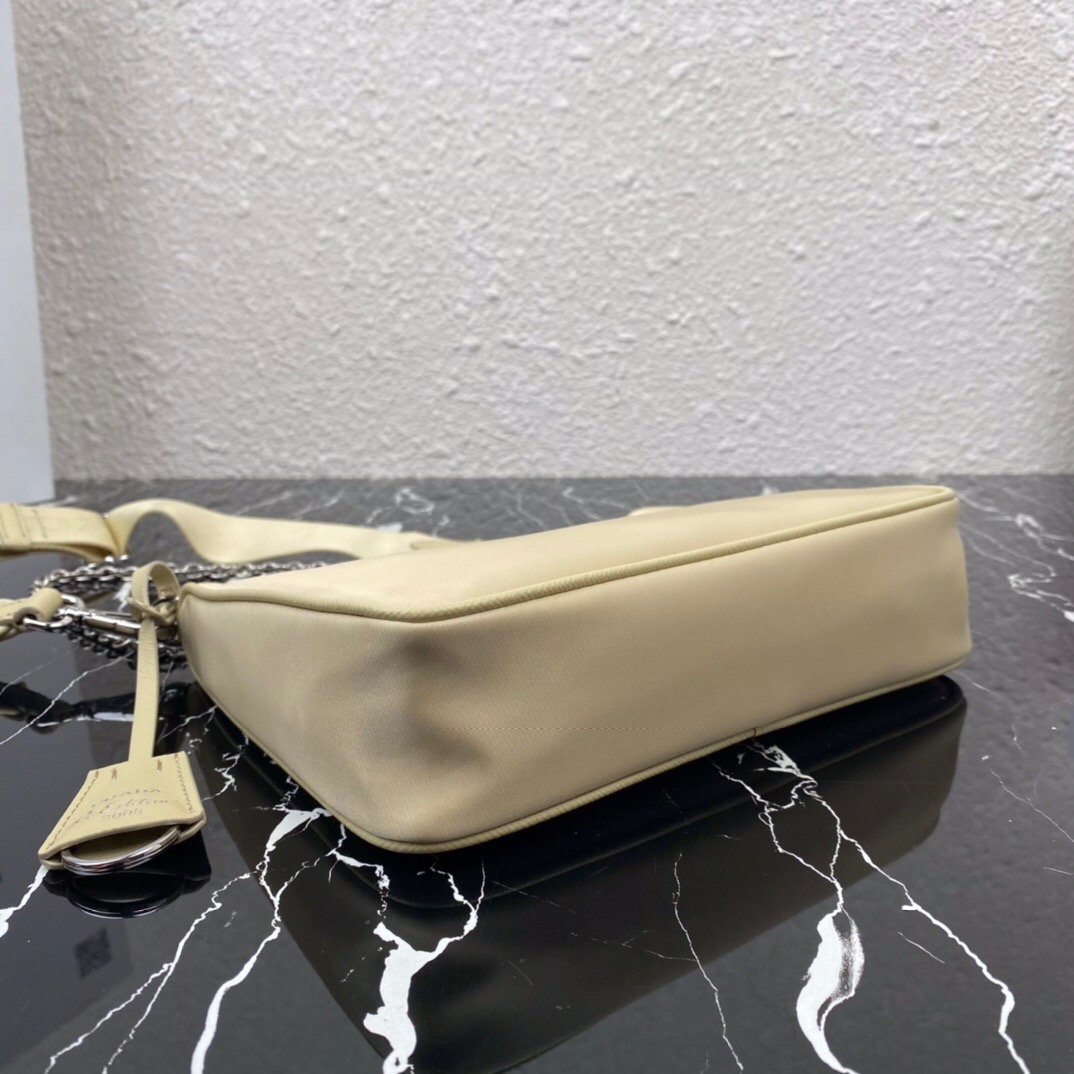 Pra*a nylon hobo