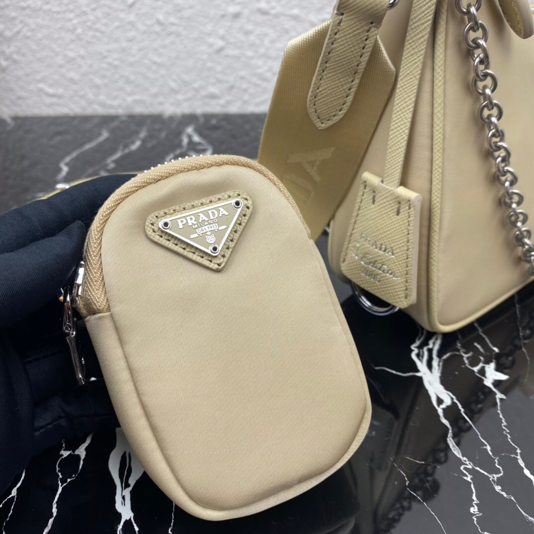 Pra*a nylon hobo