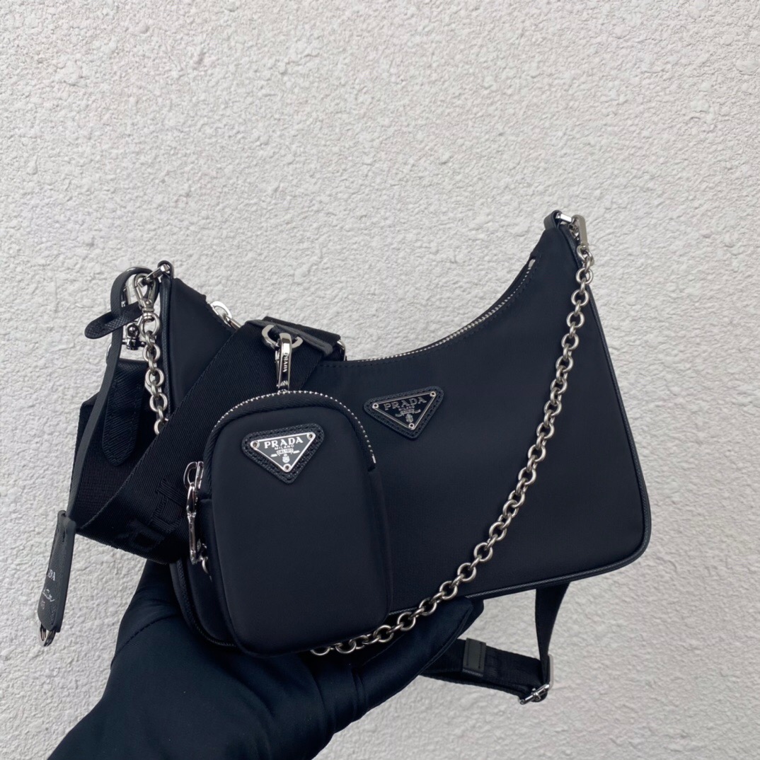 Pra*a nylon hobo
