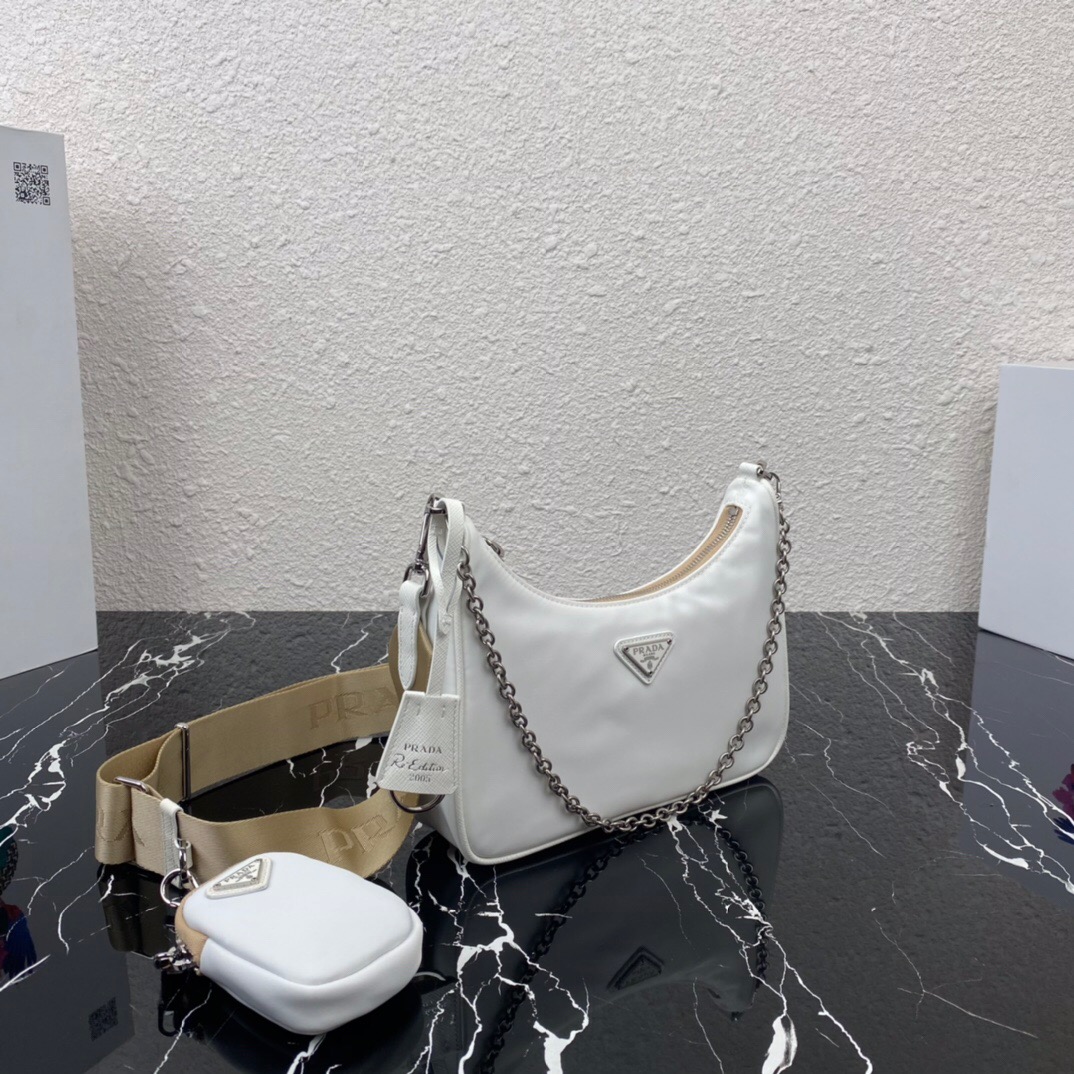 Pra*a nylon hobo