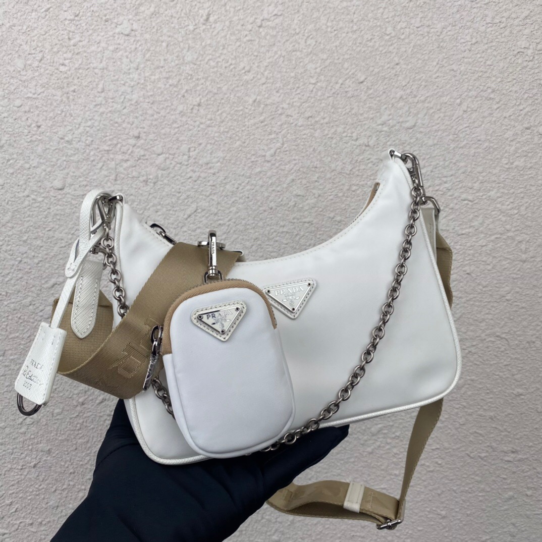 Pra*a nylon hobo