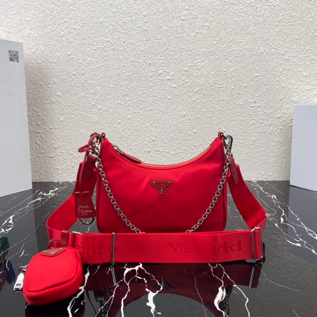 Pra*a nylon hobo