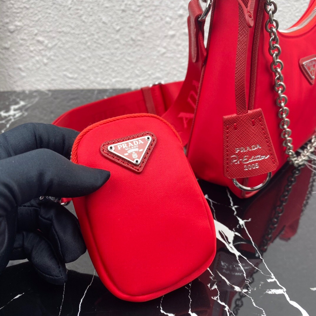 Pra*a nylon hobo