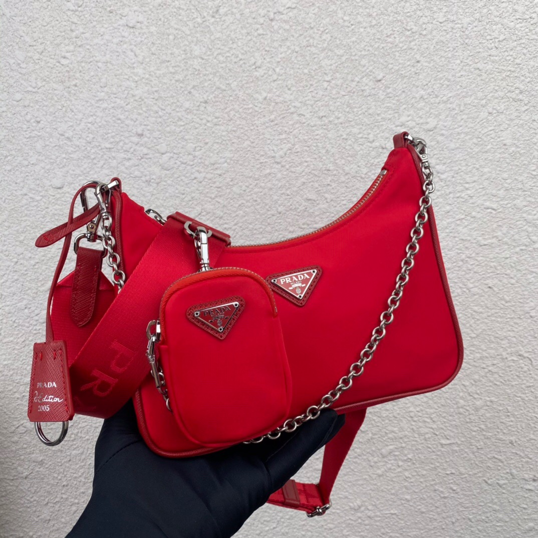 Pra*a nylon hobo
