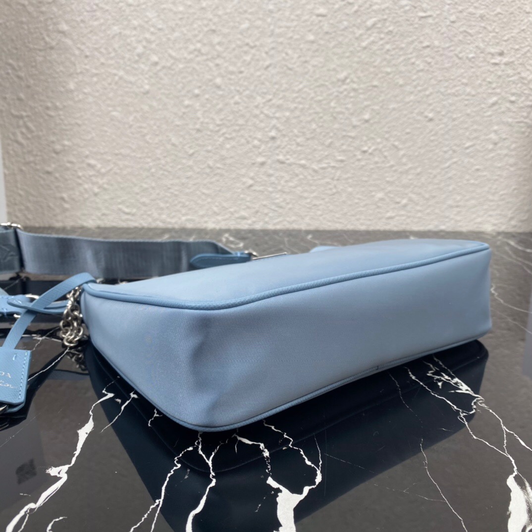 Pra*a nylon hobo