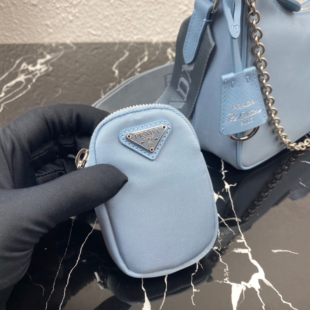Pra*a nylon hobo