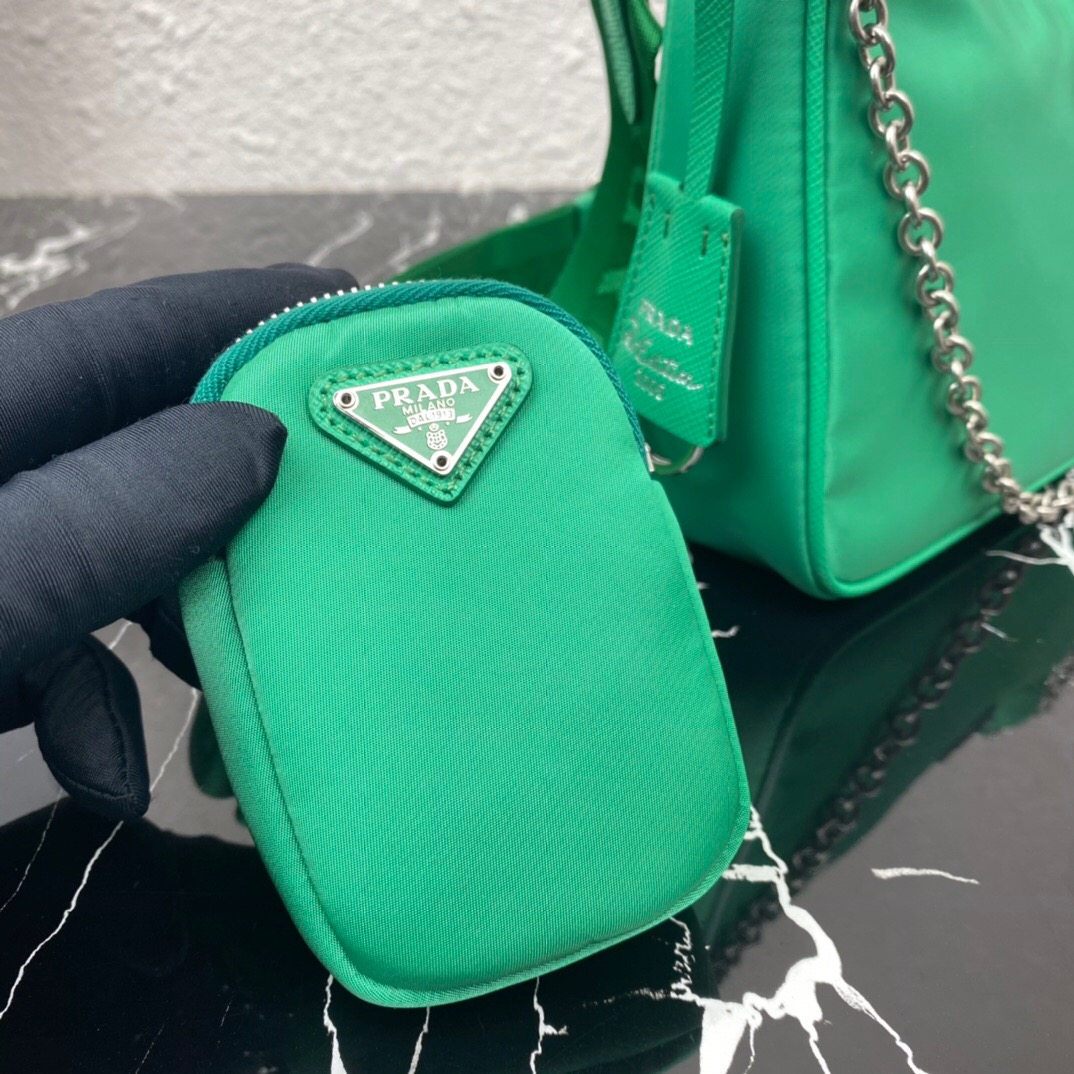Pra*a nylon hobo