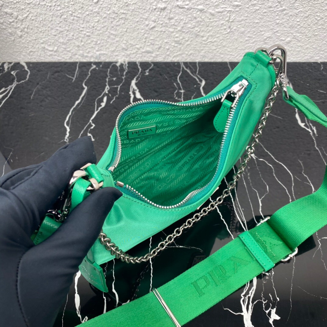 Pra*a nylon hobo