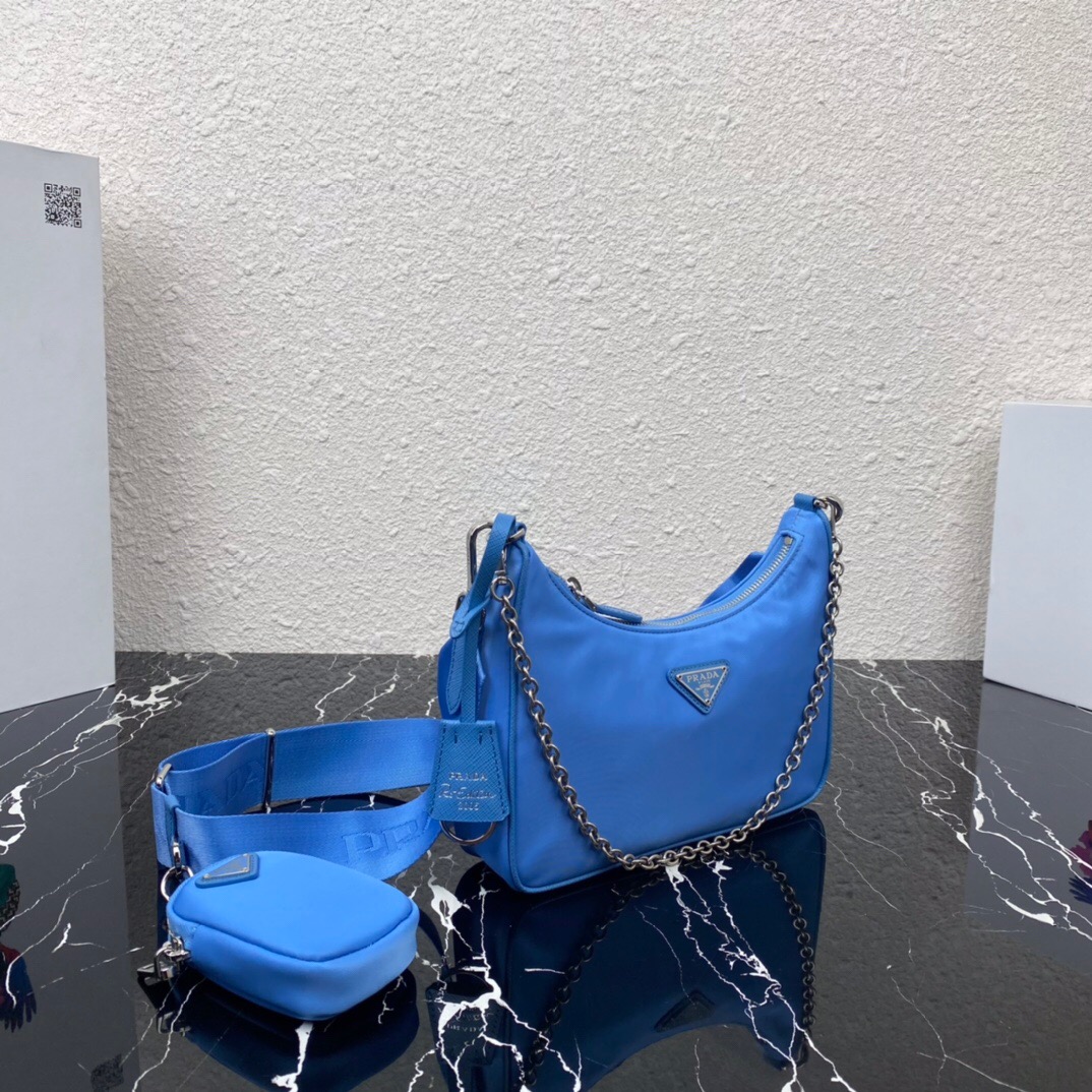 Pra*a nylon hobo