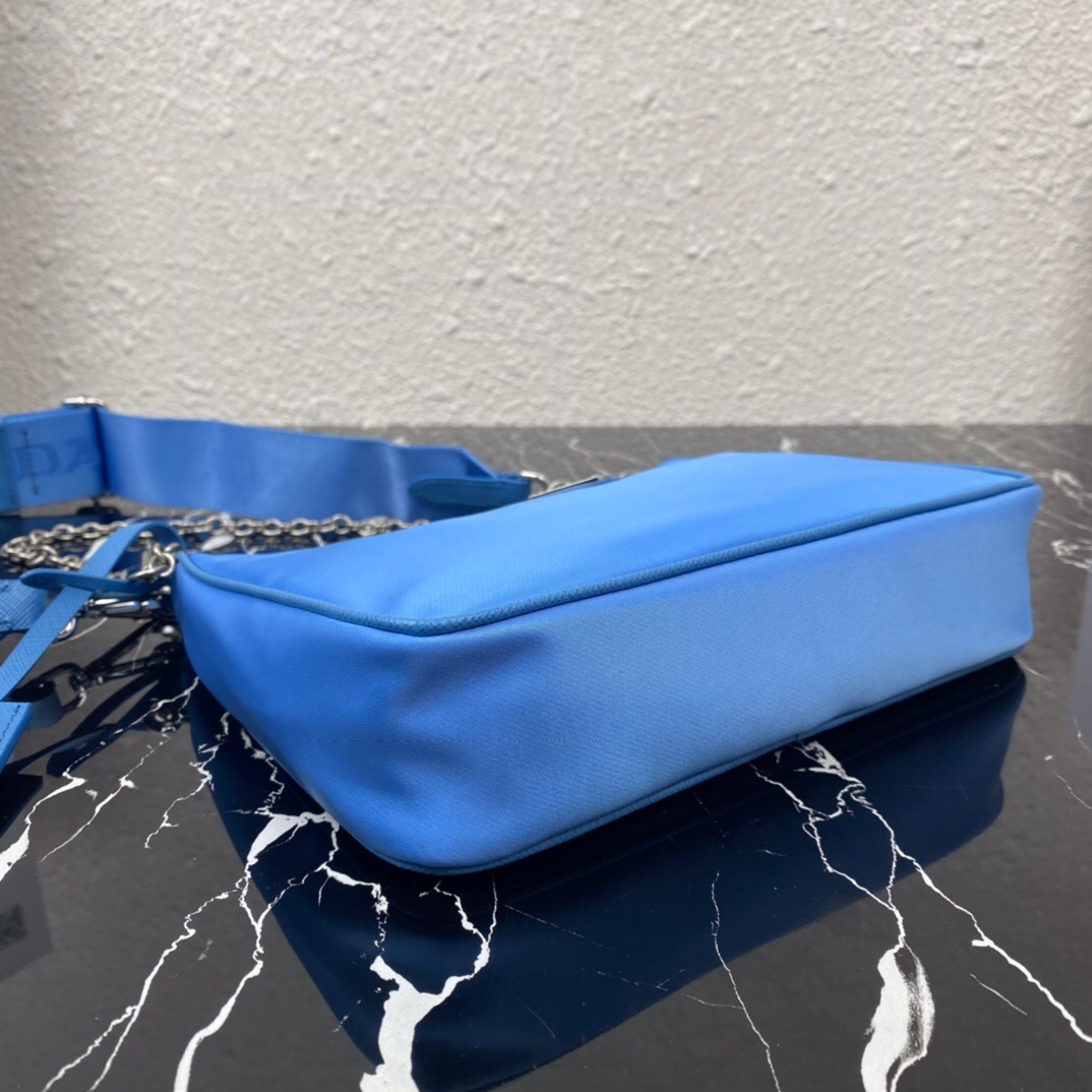 Pra*a nylon hobo