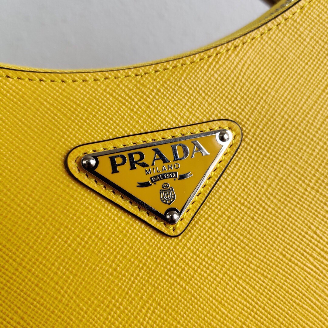 Pra*a re-edition 2005 saffiano leather bag