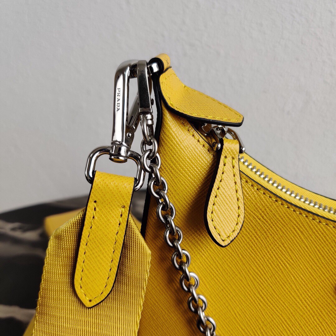 Pra*a re-edition 2005 saffiano leather bag