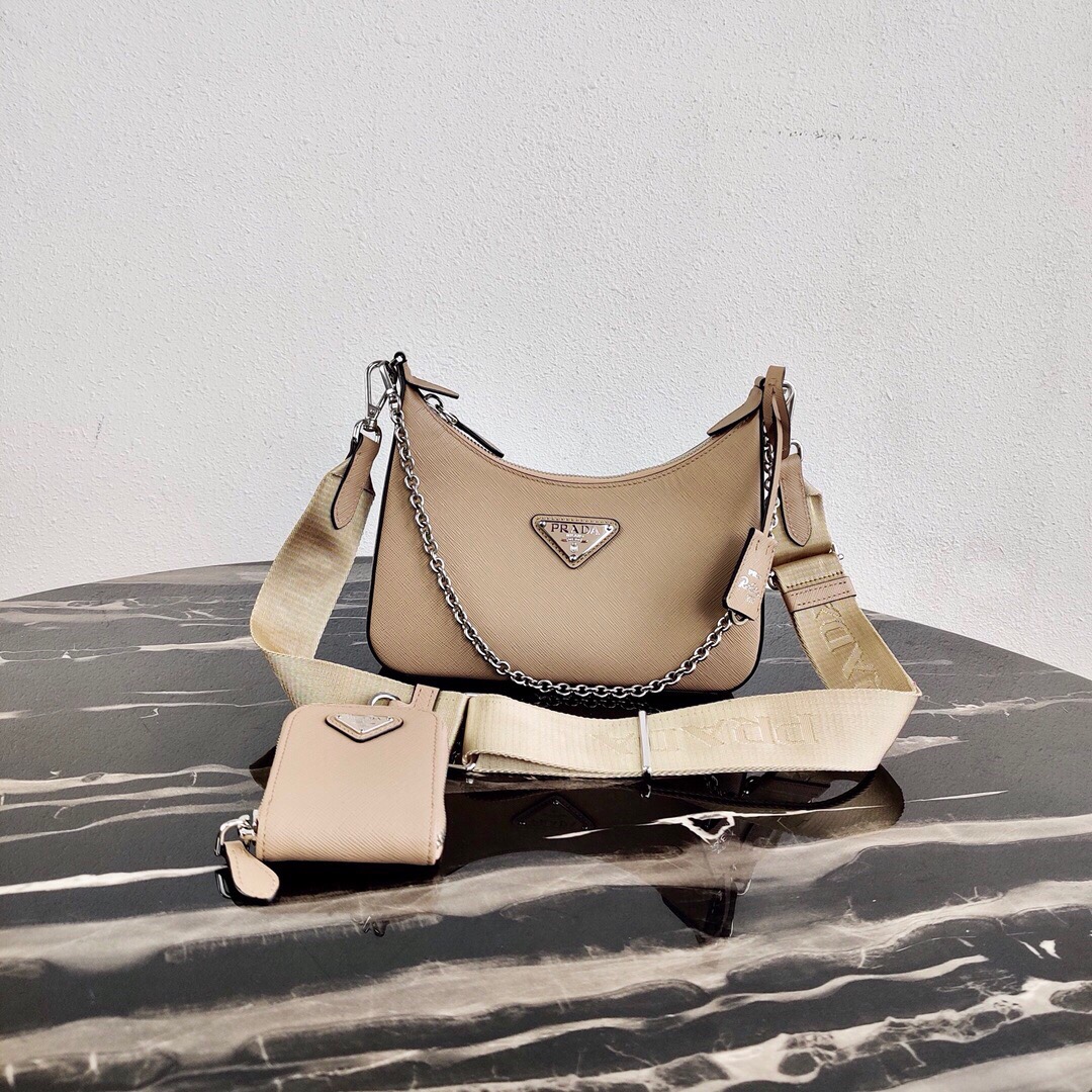 Pra*a re-edition 2005 saffiano leather bag