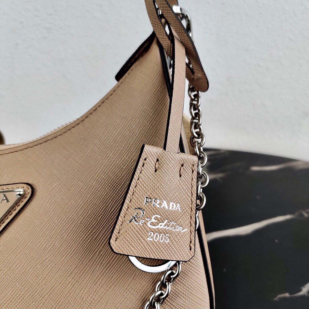 Pra*a re-edition 2005 saffiano leather bag