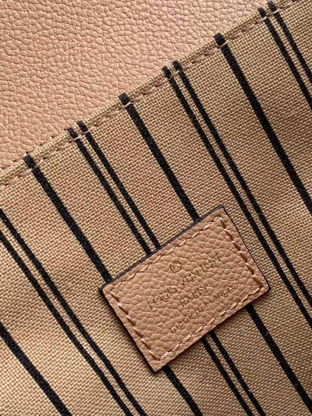 l**is V*t*n pochette metis
