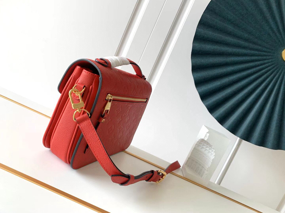 l**is V*t*n pochette metis
