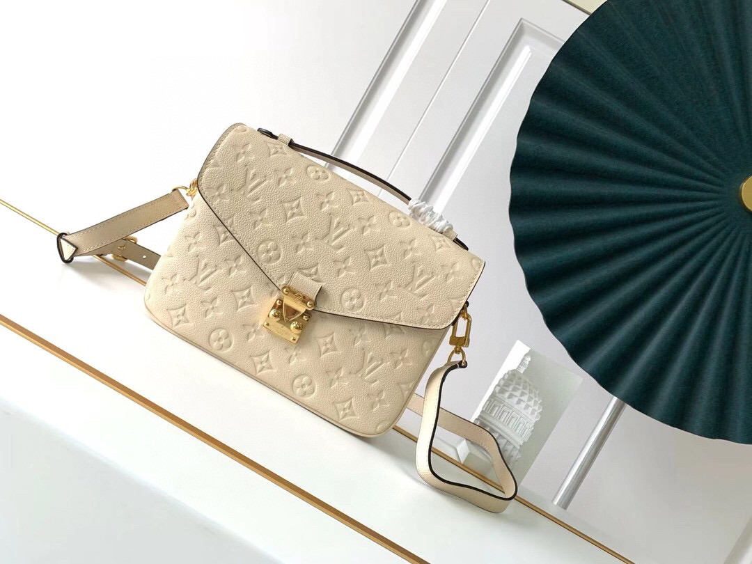 l**is V*t*n pochette metis